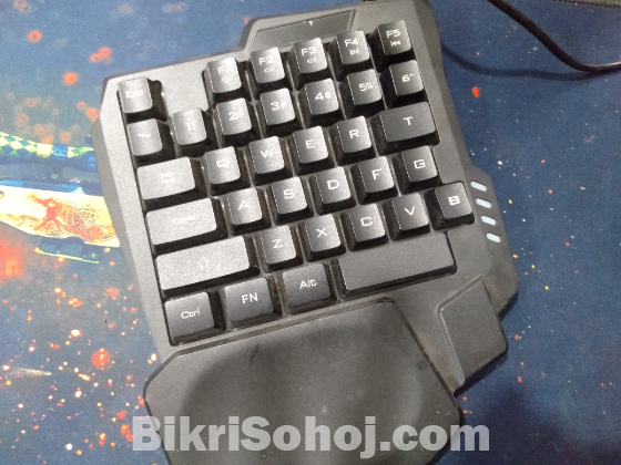 One hand keyboard